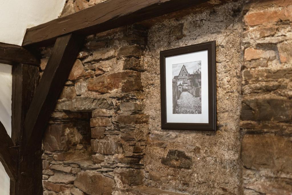 Zur Alten Weinkelter - bezauberndes Fachwerkhaus aus der Spätgotik von 1451 - Top Lage für Aktivitäten - Fahrradkeller Ellenz-Poltersdorf Exterior foto